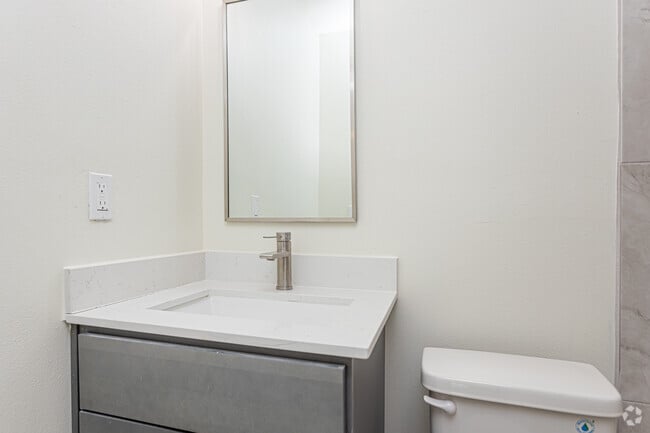 2BR, 2.5BA - 1,100SF