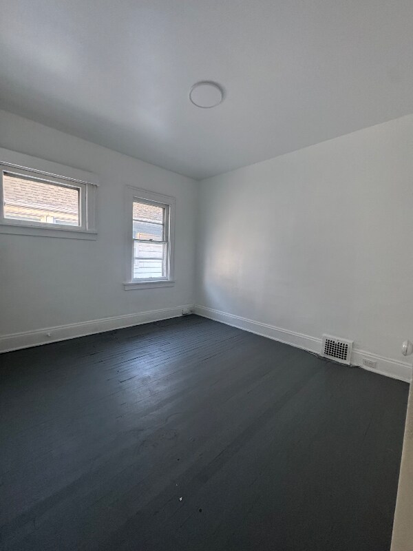12202 Benham Ave unit 2, Cleveland, OH 44105 - photo 5