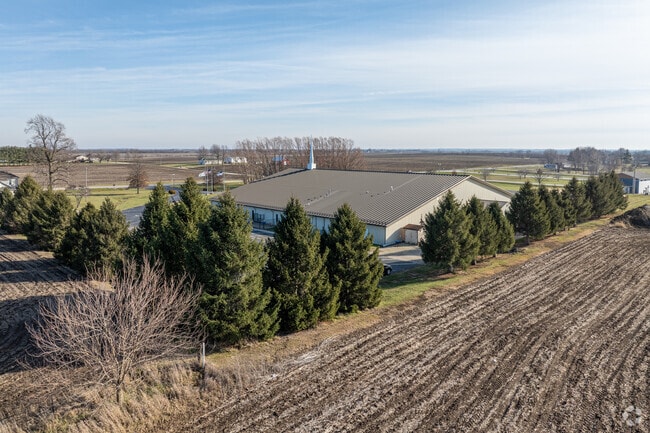 Pikeland Community School serves students in grades 3-8.