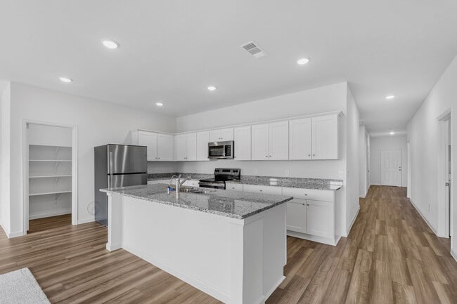 13112 Bending Creek Trail unit 38808474, Parrish, FL 34219 - photo 3