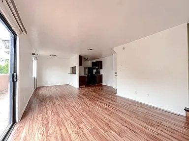 14746 Delano St unit 6, Los Angeles, CA 91411 - photo 1