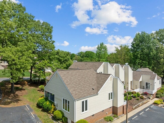 325 Eastwood Dr, Salisbury, NC 28146 - photo 2