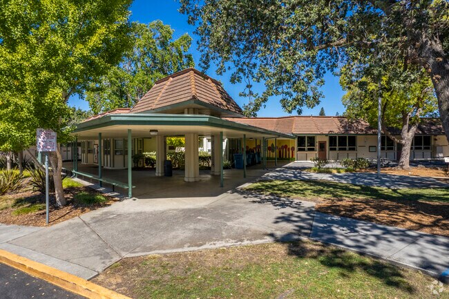 Walter Hays Elementary offers top-notch learning in the heart of Old Palo Alto.