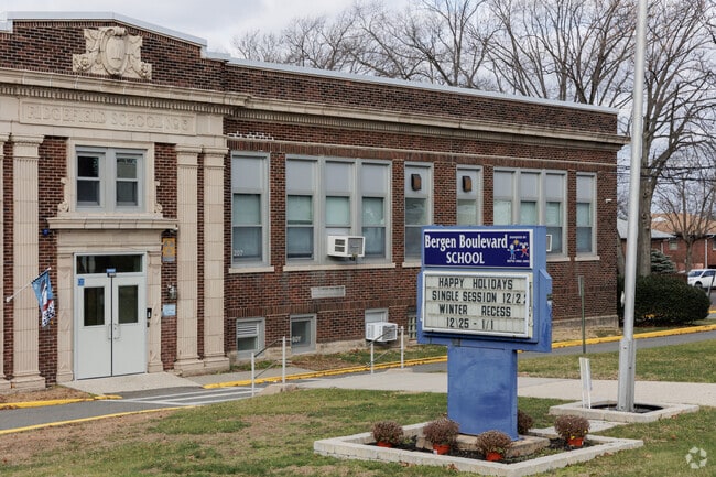 Bergen Blvd School in Ridgefield, NJ serves students in grades K-4.