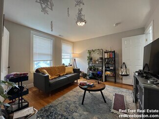 6 Primrose St, Boston, MA 02131