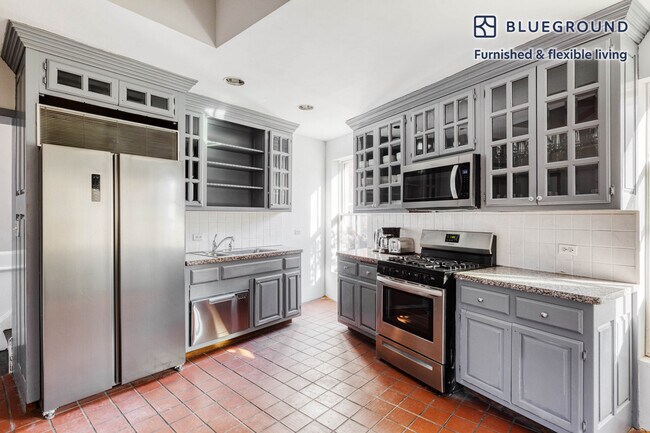 302 W 11th St unit FL2-ID990, New York, NY 10014 - photo 7