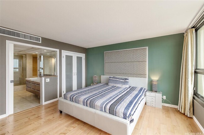 Yacht Harbor Towers unit 1501, Honolulu, HI 96815 - photo 7