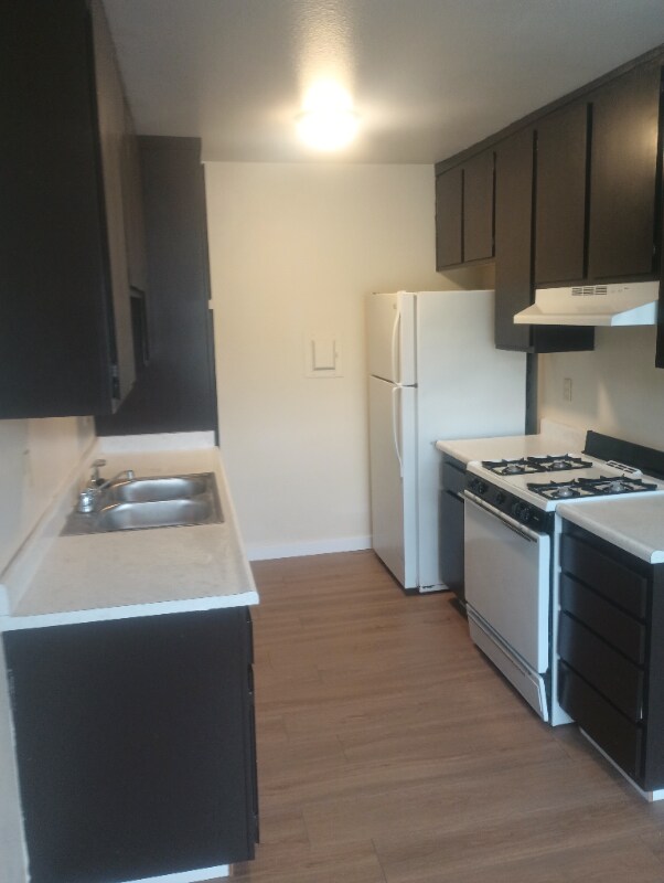 9415 California Ave unit 10, Riverside, CA 92503 - photo 3