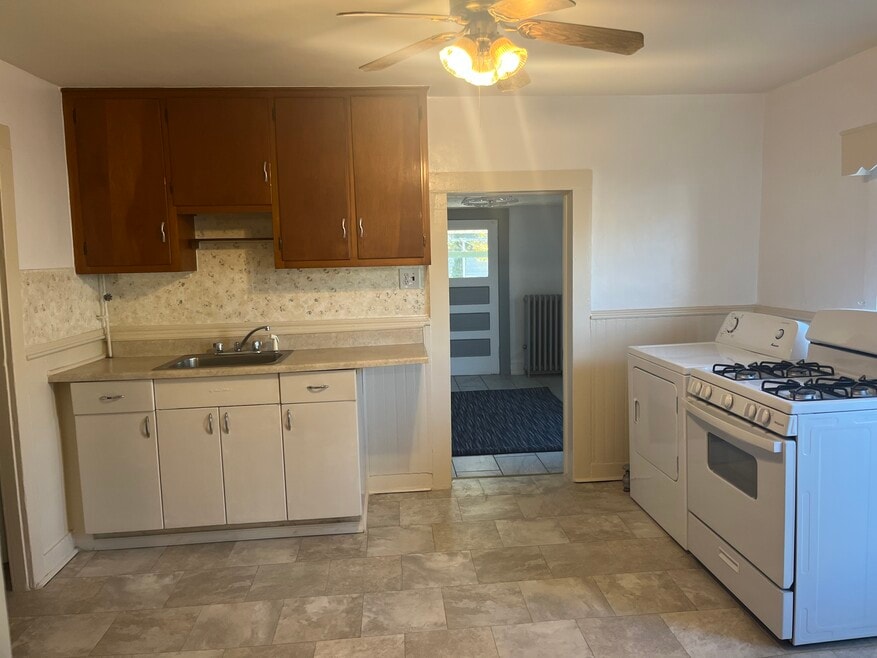 508 New St unit Maro, Scranton, PA 18509 - photo 1