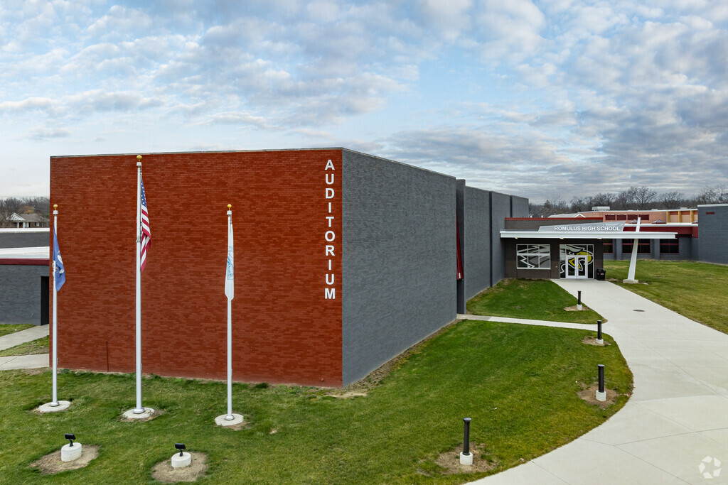 Front entrance at Romulus Senior High School.