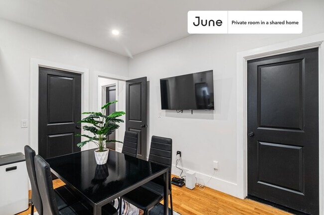 10 Walnut Park unit C, Boston, MA 02119 - photo 4