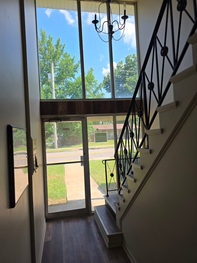 5421 Bermuda Dr unit A.  1st  Flr., Saint Louis, MO 63121 - photo 3