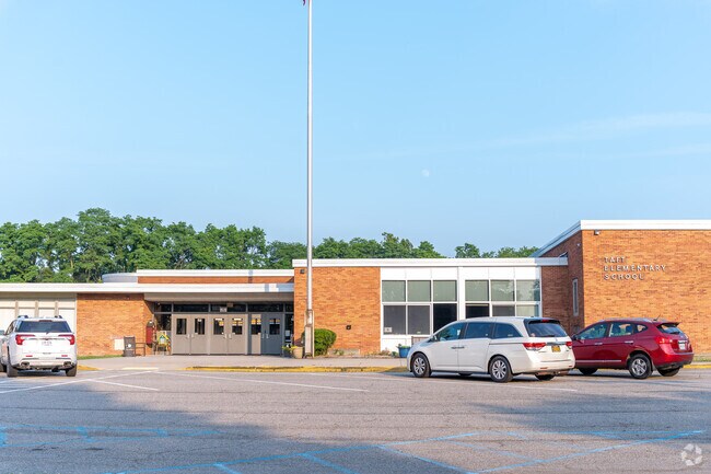 Students from Blooming Grove can begin their education at Taft Elementary School.