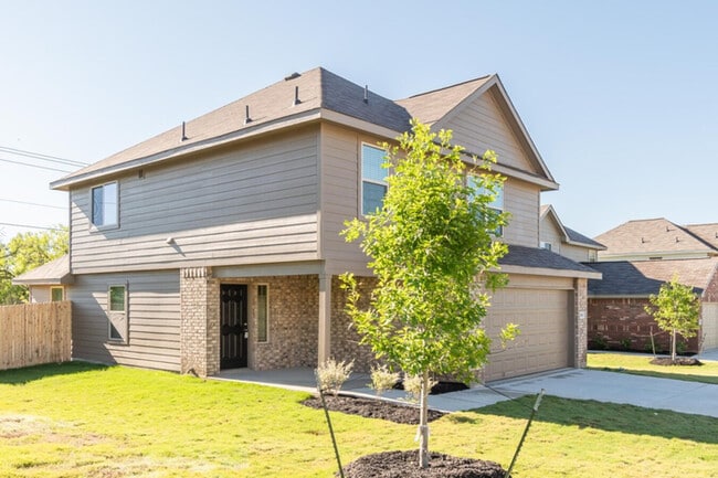 5006 War Horse Dr, San Antonio, TX 78242 - photo 2