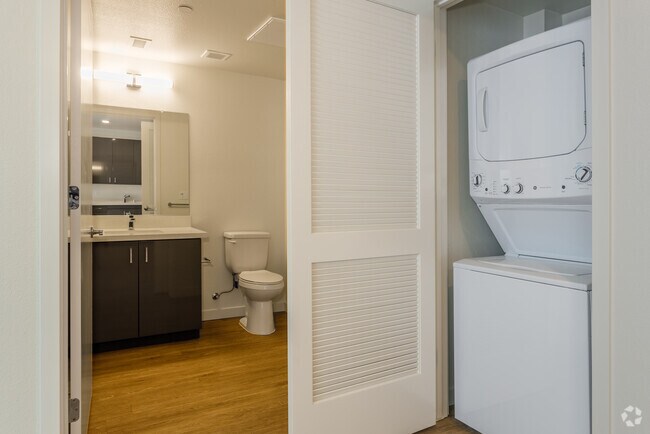 1BR, 1BA - 757SF