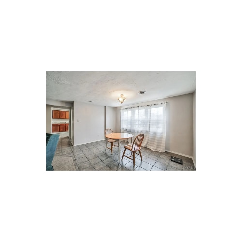3648 S Park Ave unit Upper Front Unit, Buffalo, NY 14219 - photo 2