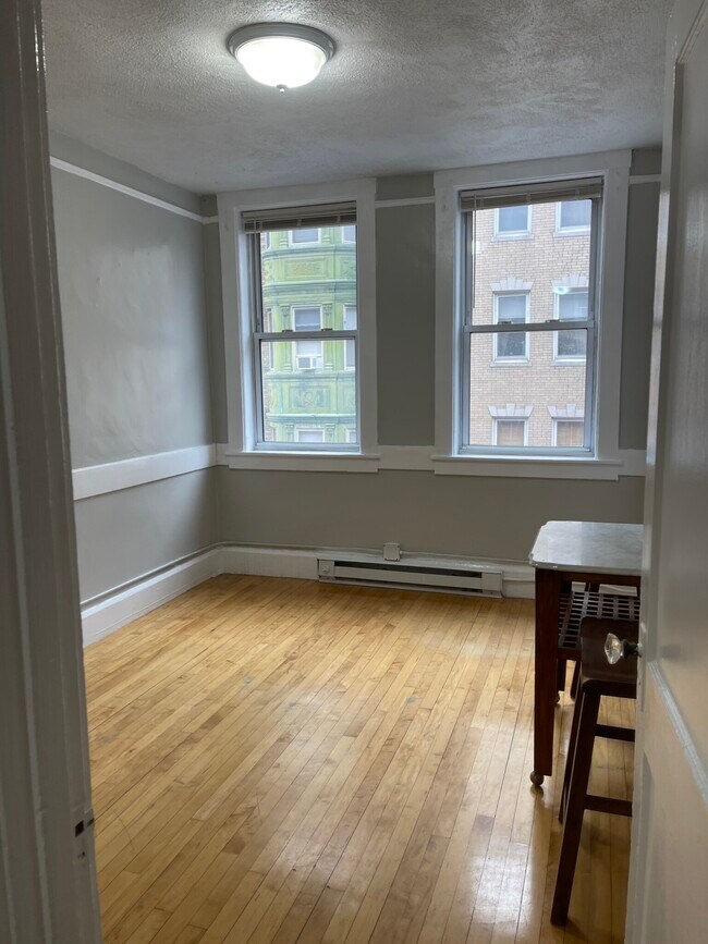 161 Endicott St unit 3F, Boston, MA 02113 - photo 4