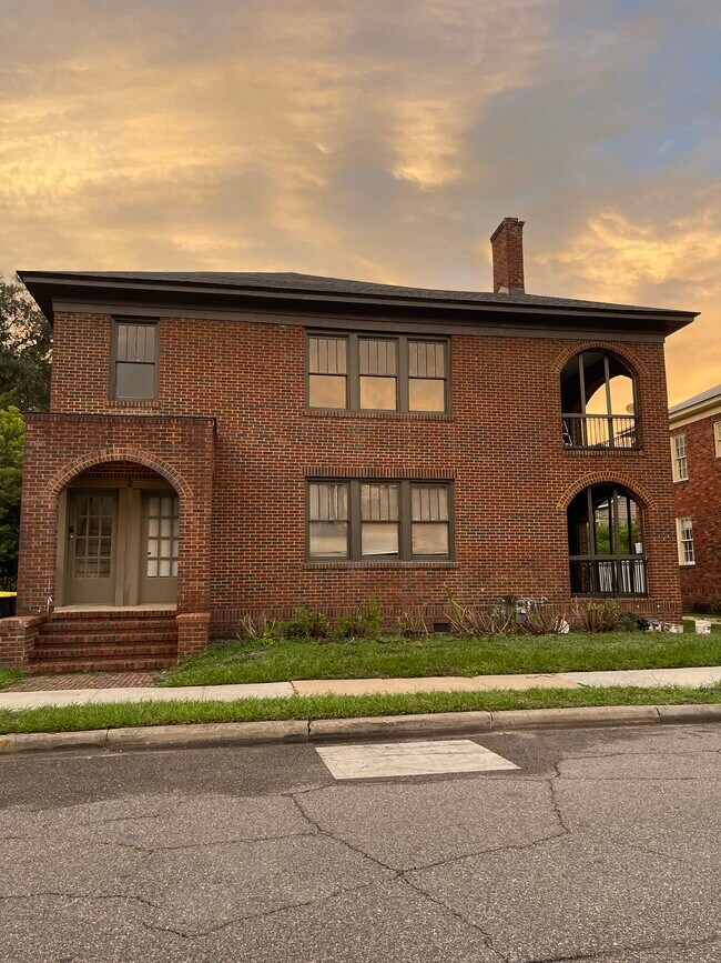 726 E 40th St, Savannah, GA 31401 - photo 2