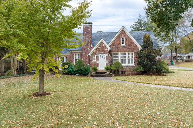 Byhalia love its charming cottage homes.