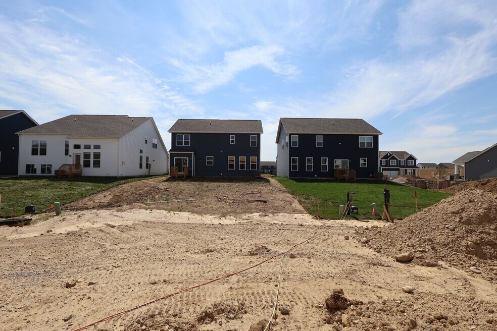 1558 Slippery Rail Dr, Plain City, OH 43064 - photo 1