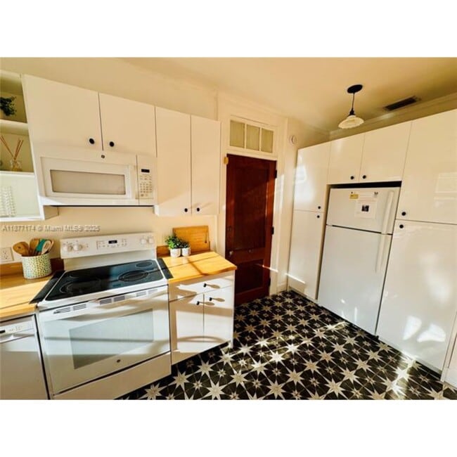 3224 Biscayne Blvd, Miami, FL 33137 - photo 2