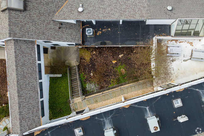 An outdoor courtyard provides a peaceful study area at Benchmark School.