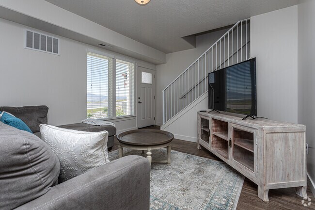 3BR, 3BA - Valley View