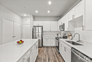 555 Elm St, Fort Worth, TX 76102