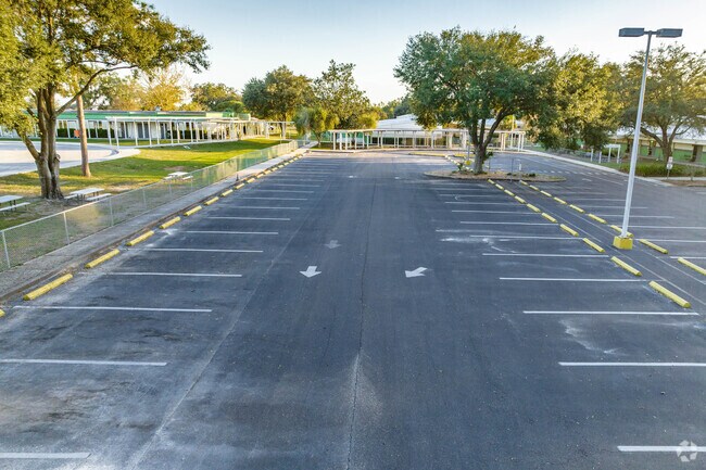 San Antonio Elementary has a large size parking lot for teachers and visitors.