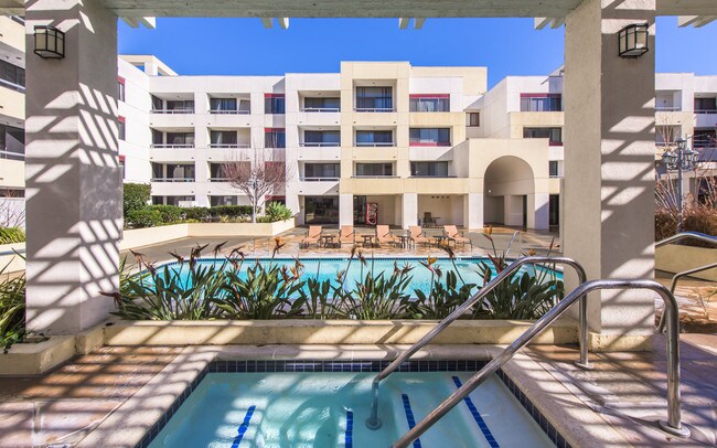 The Colonnade Apartments, San Jose, CA 95112 - photo 5