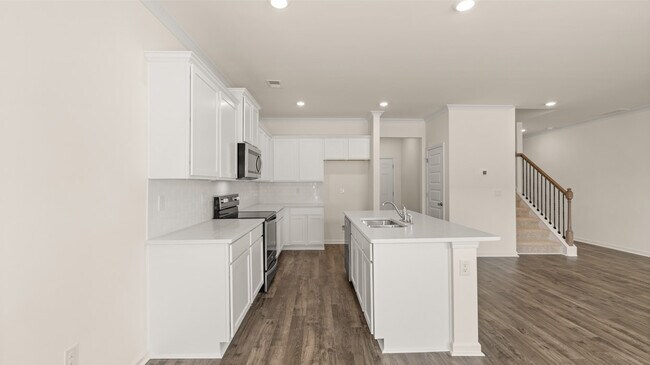 313 Sound Cir, Stockbridge, GA 30281 - photo 2