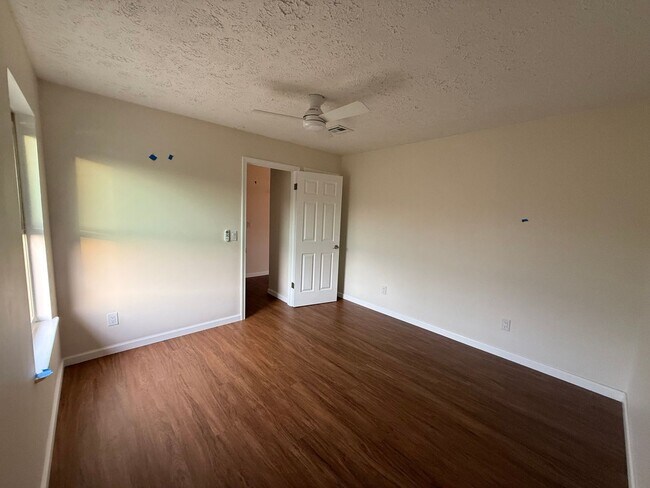 16200 Round Mountain Rd, Leander, TX 78641 - photo 7