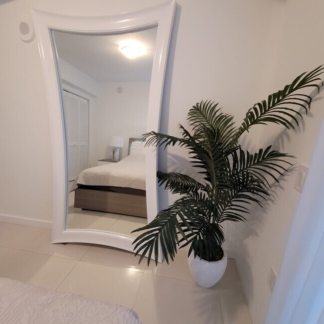 Brickell On The River unit 1201, Miami, FL 33131 - photo 3