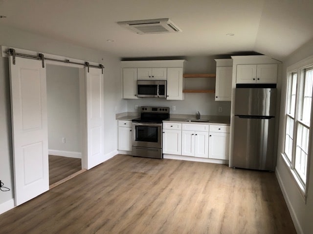 171 Main St unit Apartment 10, Hyannis, MA 02601 - photo 2