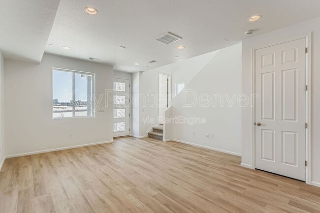 6601 N Netherland St, Aurora, CO 80019 - photo 5