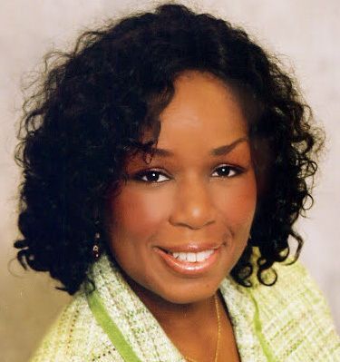Arvelyn Lewis