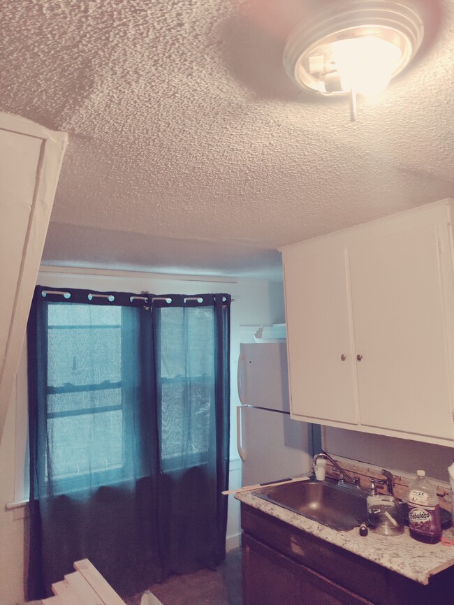 91 Blake St Unit Blake Street complex, New Haven, CT 06511