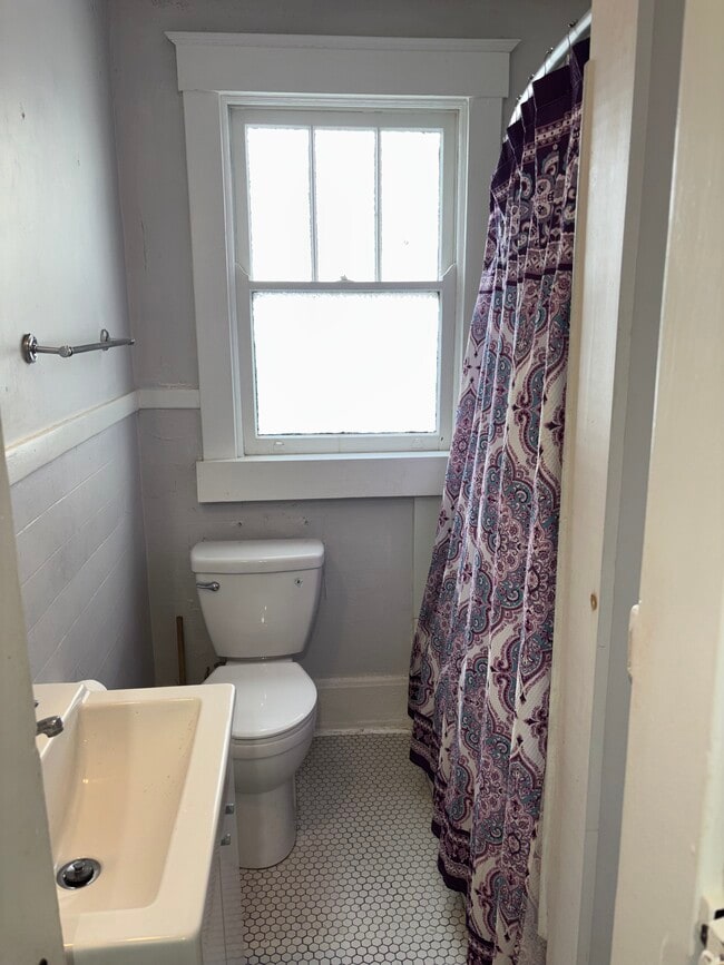 4004 Carter Ave unit 3, Cincinnati, OH 45212 - photo 7