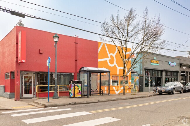 Alberta dining is a great place to visit for a nice classical sit down in Concordia, Portland.