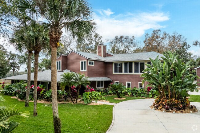 Unique waterfront homes in Bentwood feature eclectic architectural influences.
