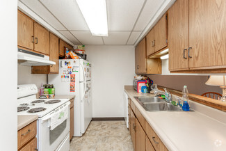 246 N Hyland Ave, Ames, IA 50014
