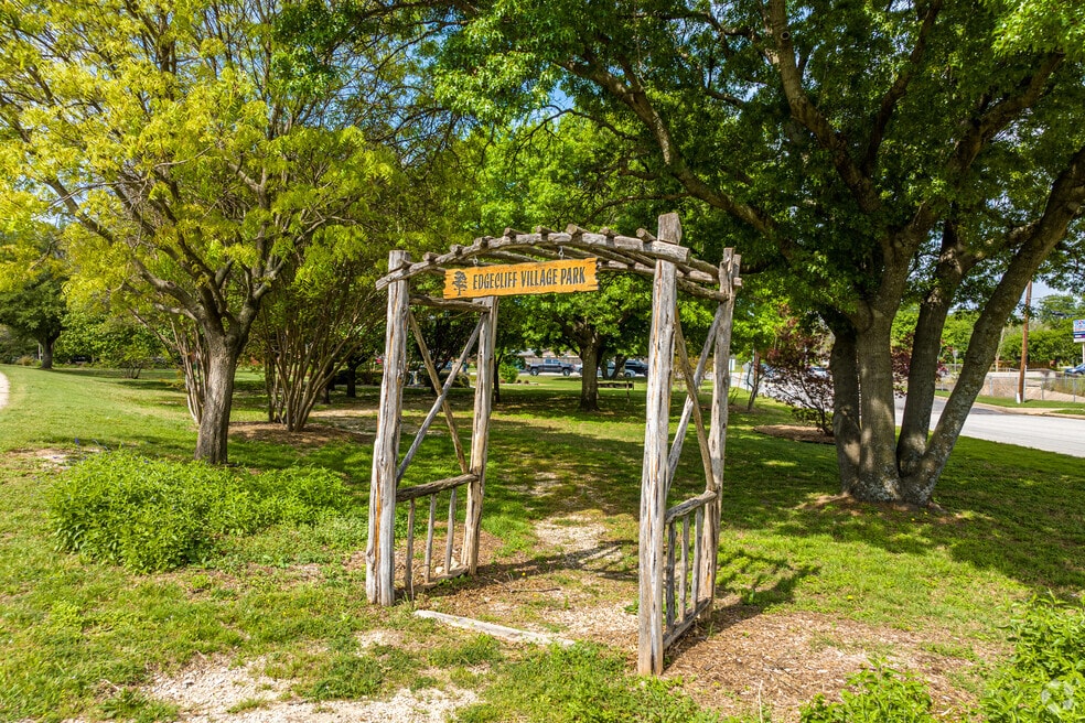 NH_EdgecliffVillage_542692_P1_V1.5_AL_040824