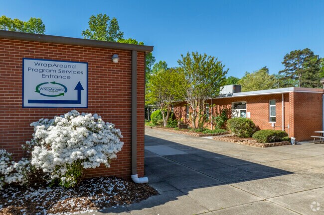 There are also a variety of after school activities for Horizons Elementary School students.