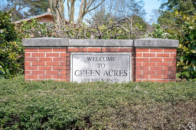 The first Green Acres in Alabama was established in North Birmingham in 1950 by William Gratton.