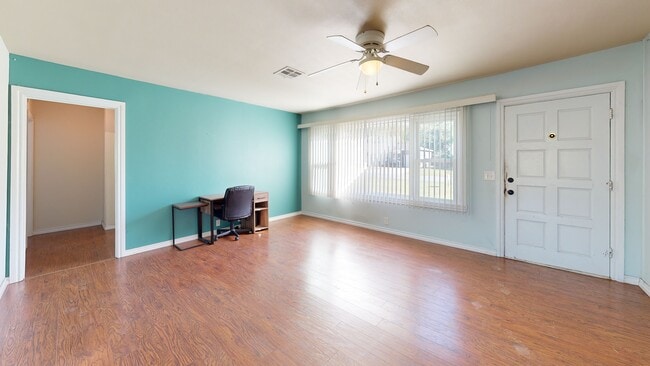 1805 E 11th St, Okmulgee, OK 74447 - photo 3