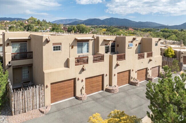 Condos in Historic Saint Catherine's are a great way to make this neighborhood more affordable.