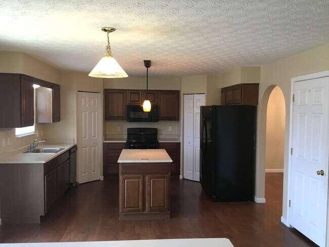 7648 Harwood Ct, Maineville, OH 45039 - photo 2