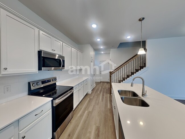 5216 Lake Maxwell Dr, Antioch, TN 37013 - photo 4