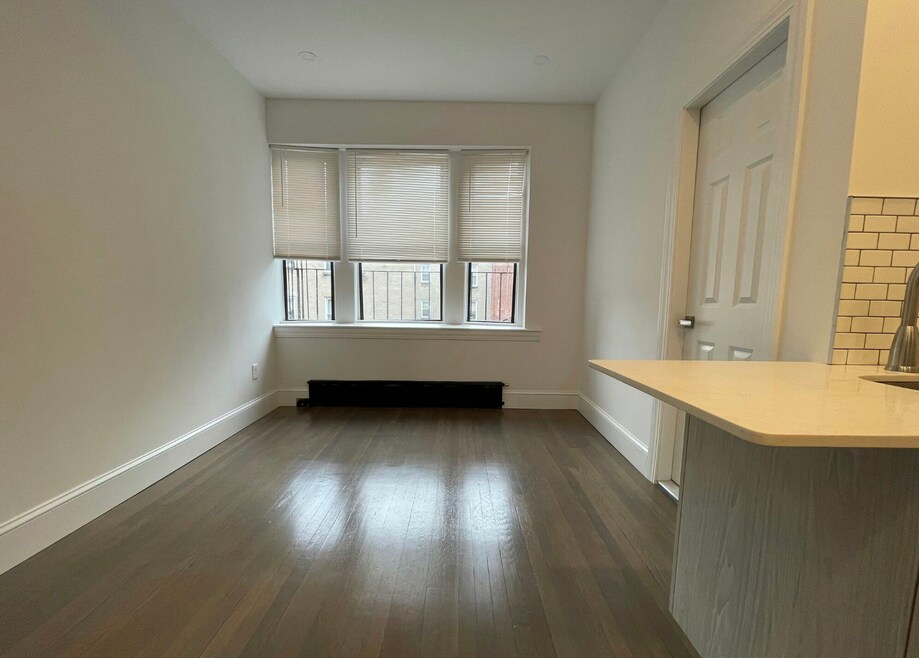 11 Queensberry St unit 35, Boston, MA 02215 - photo 1