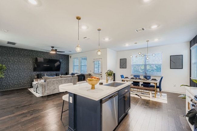 2902 Bronx Dr, Pfugerville, TX 78760 - photo 7